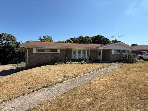 324 Lovers Ln, Steubenville, OH, 43953-3448 | Card Image