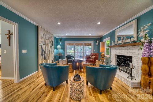 130 Exeter Ct, Hendersonville, NC, 28791-3254 | Card Image