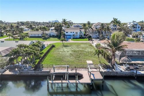 207 6th St, BONITA SPRINGS, FL, 34134-7400 | Card Image