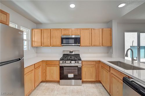 7488 Margollini St, Las Vegas, NV, 89148-2671 | Card Image