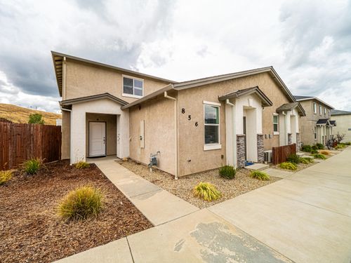 856 Mission De Oro Dr, Redding, CA, 96003-3931 | Card Image