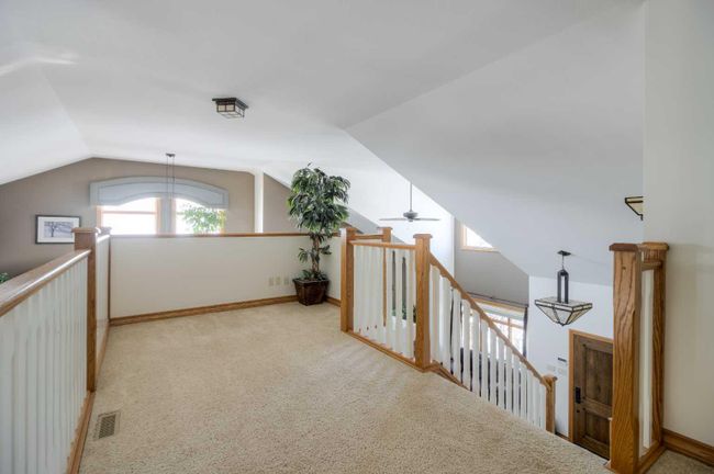 8 Canyoncrest Point W, Home with 5 bedrooms, 3 bathrooms and 5 parking in Lethbridge AB | Image 28