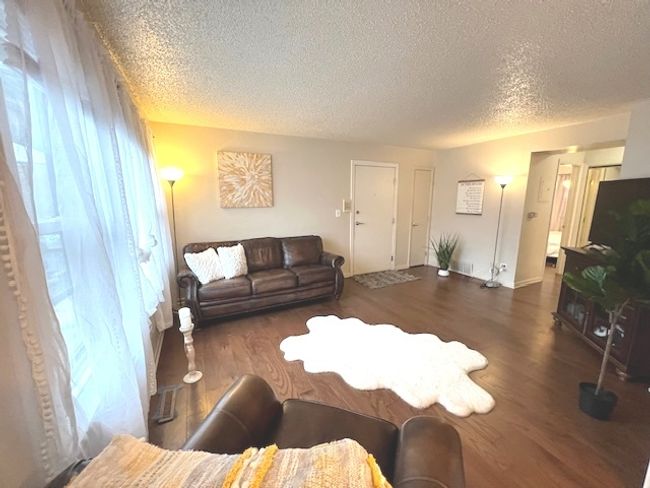 APT-3214 - 9442 Kelvin Ln, Condo with 2 bedrooms, 1 bathrooms and 2 parking in Schiller Park IL | Image 5