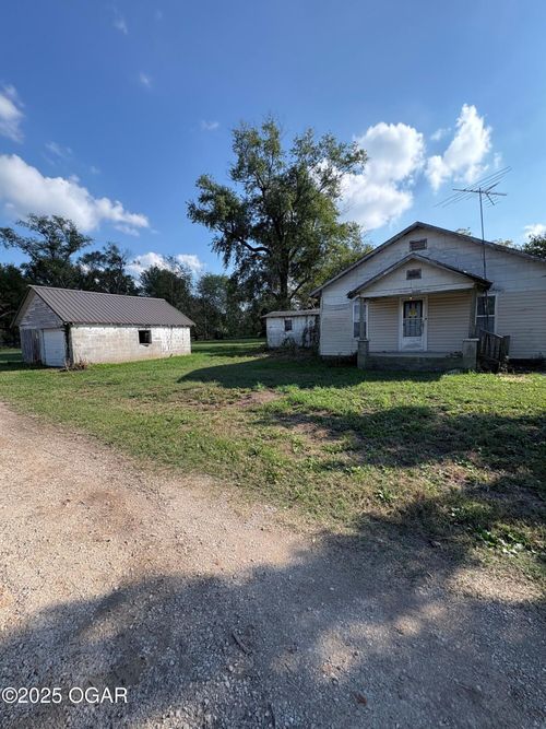 100 E Carpenter St, Fairview, MO, 64842-7120 | Card Image