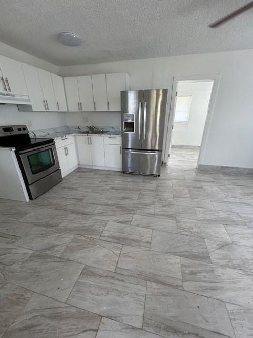 2522 Mckinley St, Hollywood, FL, 33020-3020 | Card Image