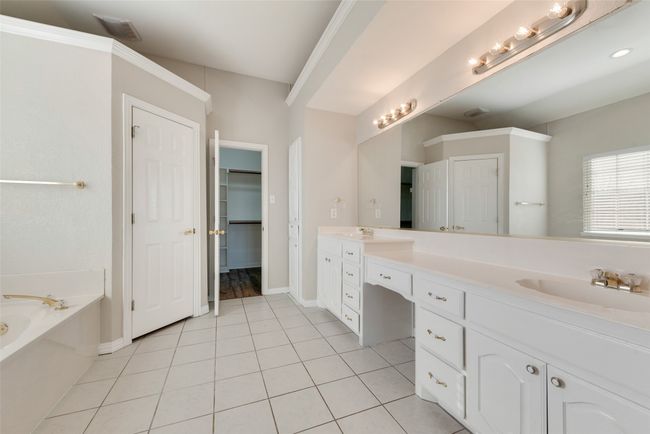 1225 E Remington Park Dr, House other with 4 bedrooms, 2 bathrooms and null parking in Terrell TX | Image 10