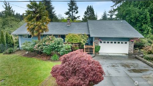 279 Holly Ln, Cosmopolis, WA, 98537-3931 | Card Image