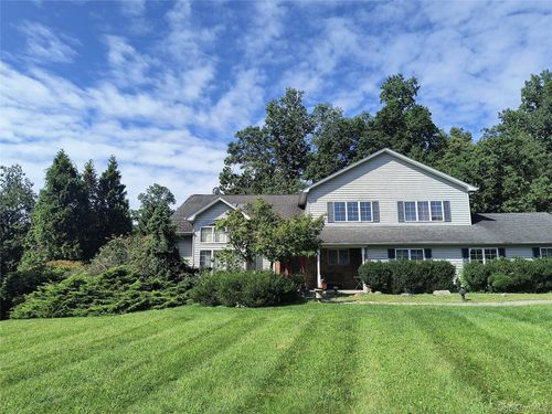 3 Lenni Lenape Ct, Stony Point, NY, 10980-3438 | Card Image