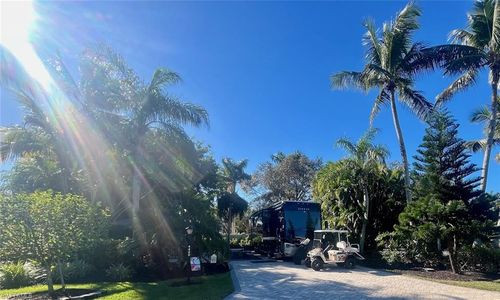 4420 Southern Breeze Dr, NAPLES, FL, 34114-9413 | Card Image