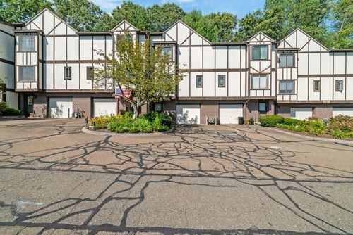 unit-7e-204 New Haven Ave, Derby, CT, 06418-2141 | Card Image