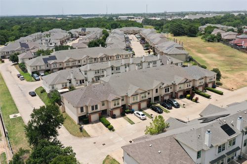 3904 Fernando Dr, Euless, TX, 76040-3447 | Card Image