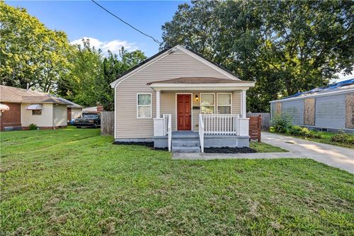 2509 Evergreen Pl, Portsmouth, VA, 23704-6313 | Card Image