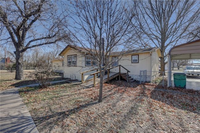 117 E Denmark St, House other with 3 bedrooms, 2 bathrooms and 2 parking in Walnut Springs TX | Image 28