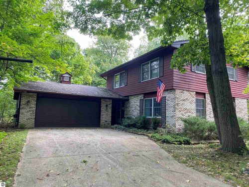 591 Cedar Dr, Mt. Pleasant, MI, 48858-9081 | Card Image