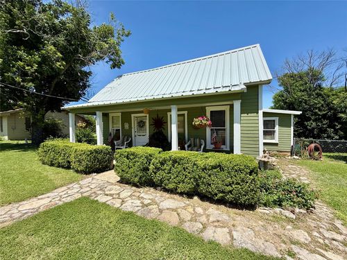 713 N Mesquite St, Hico, TX, 76457-6069 | Card Image