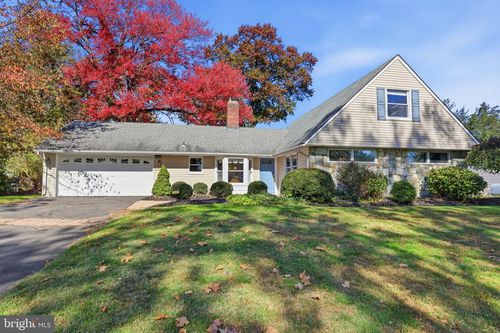 11 Spring Valley Road, LEVITTOWN, PA, 19056 | Card Image