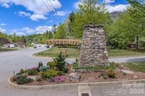511-67 Clear Water Trail Rd, Fairview, NC, 28730-5515 | Card Image