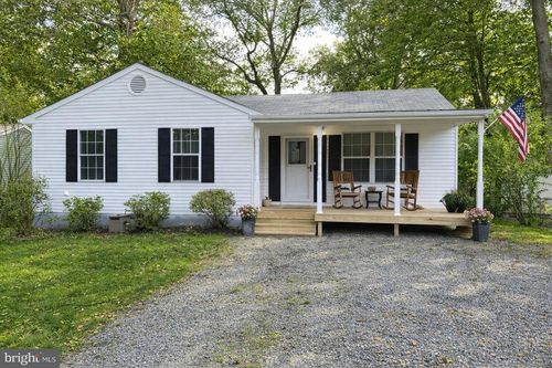 8315 Cedar Ln, LUSBY, MD, 20657-2037 | Card Image