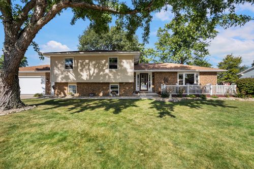 24 Crestview Ct, Fisher, IL, 61843-9436 | Card Image