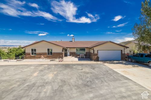 1618 N Hilltop Dr, Vernal, UT, 84078-9788 | Card Image