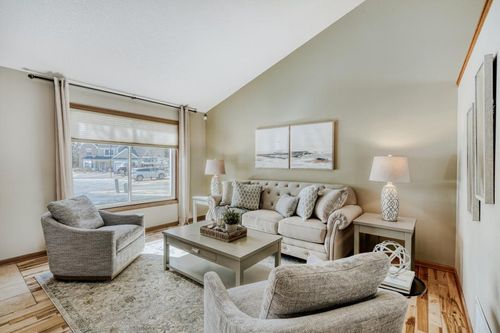 3183 Copper Oaks Pl, Woodbury, MN, 55125-3993 | Card Image