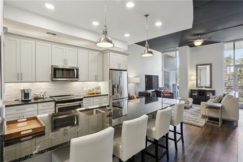 unit-204-3400 Malone Dr, Chamblee, GA, 30341-2710 | Card Image