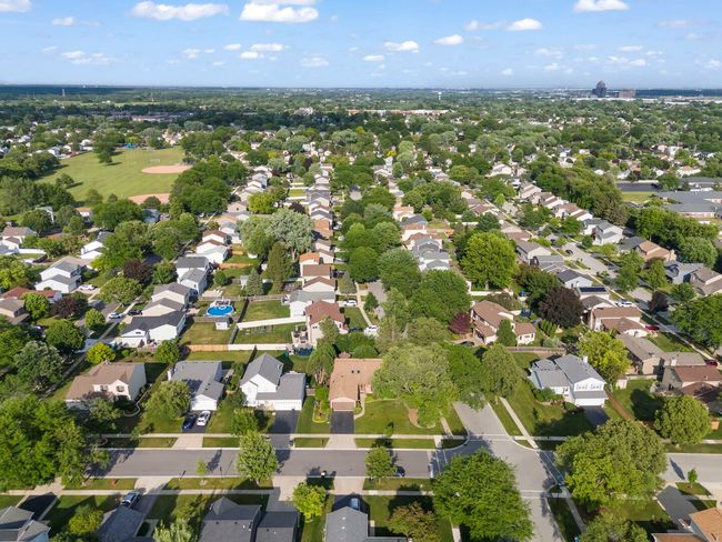 787 Bluejay Cir, House other with 4 bedrooms, 2 bathrooms and 2 parking in Elk Grove Village IL | Image 40