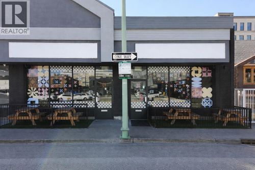 571 & 573 Lawrence Avenue, Kelowna, BC, V1Y6L8 | Card Image