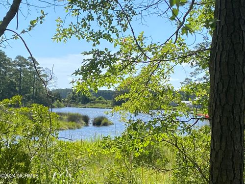 281 Winding Creek Dr, Oriental, NC, 28571-9314 | Card Image