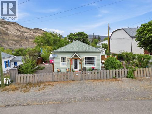 352 5th St, Ashcroft, BC, V0K1A0 | Card Image