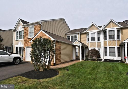 23 Hunters Way, NEWTOWN, PA, 18940-1159 | Card Image
