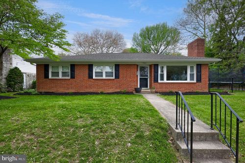 43 Oak Ln, HERSHEY, PA, 17033-1551 | Card Image