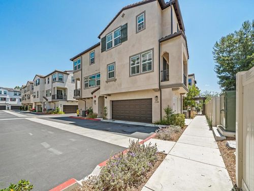 2328 Columba Gln, Escondido, CA, 92025-6490 | Card Image