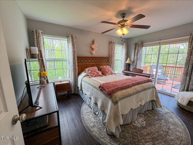 712 Lake Point Dr, House other with 3 bedrooms, 2 bathrooms and null parking in Piney Flats TN | Image 16