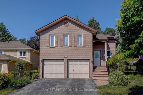 107 Crawford Rose Dr, Aurora, ON, L4G4S1 | Card Image