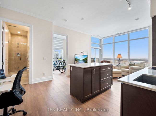 PH08 - 9075 Jane St, Condo with 2 bedrooms, 2 bathrooms and 1 parking in Concord ON | Image 7