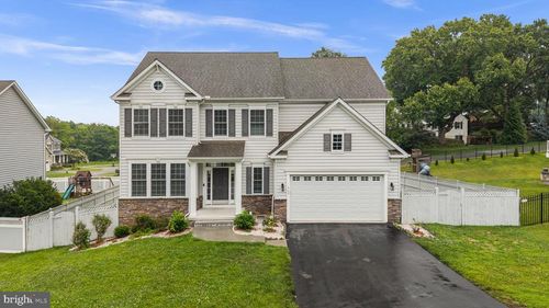 945 Kayley Dr, Sykesville, MD, 21784-8156 | Card Image