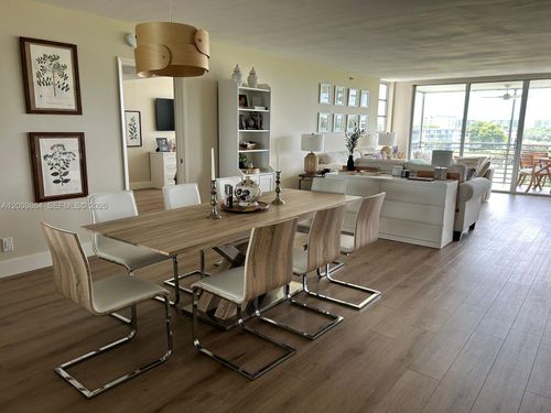 607-3520 Oaks Way, Pompano Beach, FL, 33069-5391 | Card Image