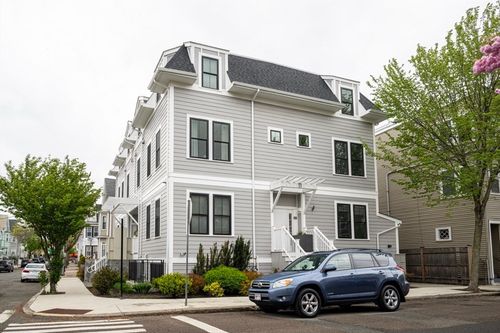 i-24 Rush St, Somerville, MA, 02145-3292 | Card Image