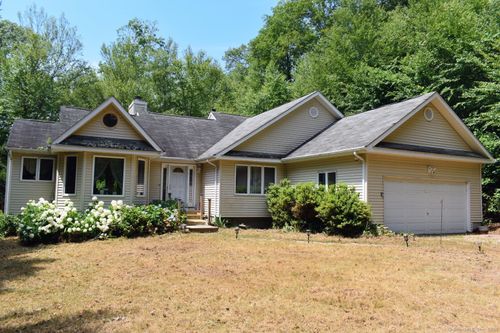 715 Pendleton Hill Rd, North Stonington, CT, 06359-1139 | Card Image