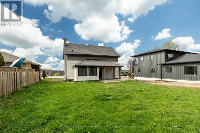82 Gloucester Terr, House other with 2 bedrooms, 2 bathrooms and 4 parking in Goderich ON | Image 32