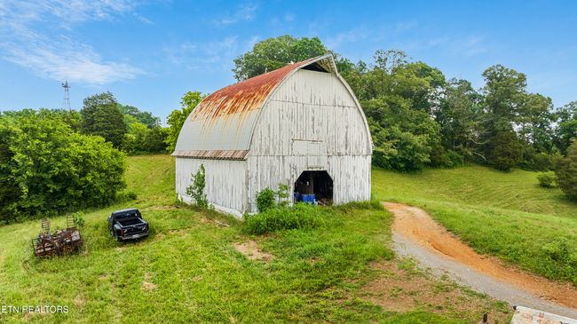 5750 E Lee Hwy, House other with 3 bedrooms, 1 bathrooms and null parking in Loudon TN | Image 4