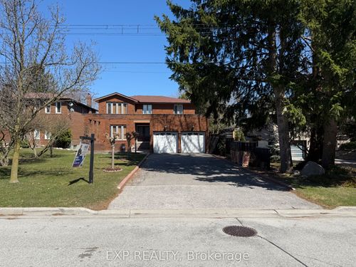 39 Watson St, Scarborough, ON, M1C1E2 | Card Image