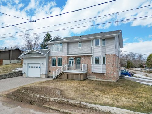 85 Shallot Cres, North Bay, ON, P1A3V7 | Card Image