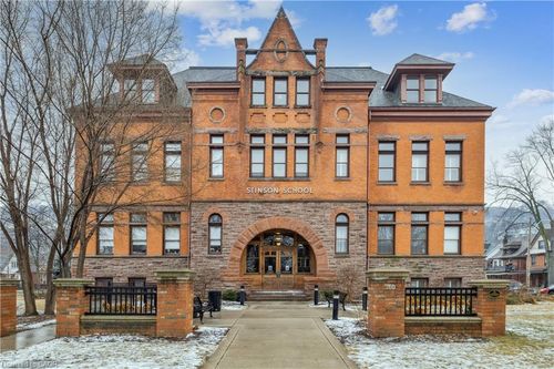 217-200 Stinson St, Hamilton, ON, L8N4J5 | Card Image