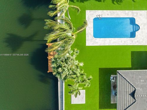 430 Tamarind Dr, Hallandale Beach, FL, 33009-6542 | Card Image