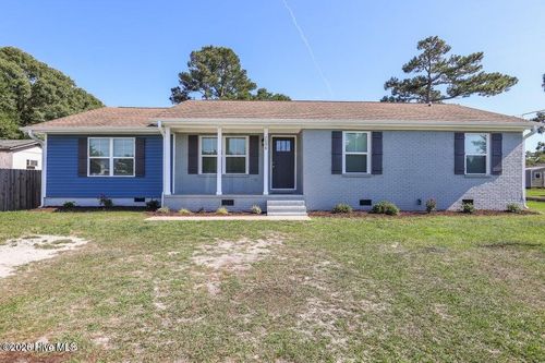 2098 Carolina 172, Sneads Ferry, NC, 28460 | Card Image