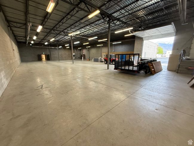 View of garage | Image 5