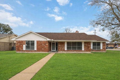 4800 Burning Tree Dr, Baytown, TX, 77521-3003 | Card Image