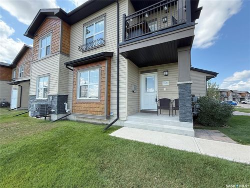 2001-1015 Patrick Cres, Saskatoon, SK, S7W0M1 | Card Image